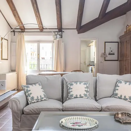 Apartment Castiglione Escape